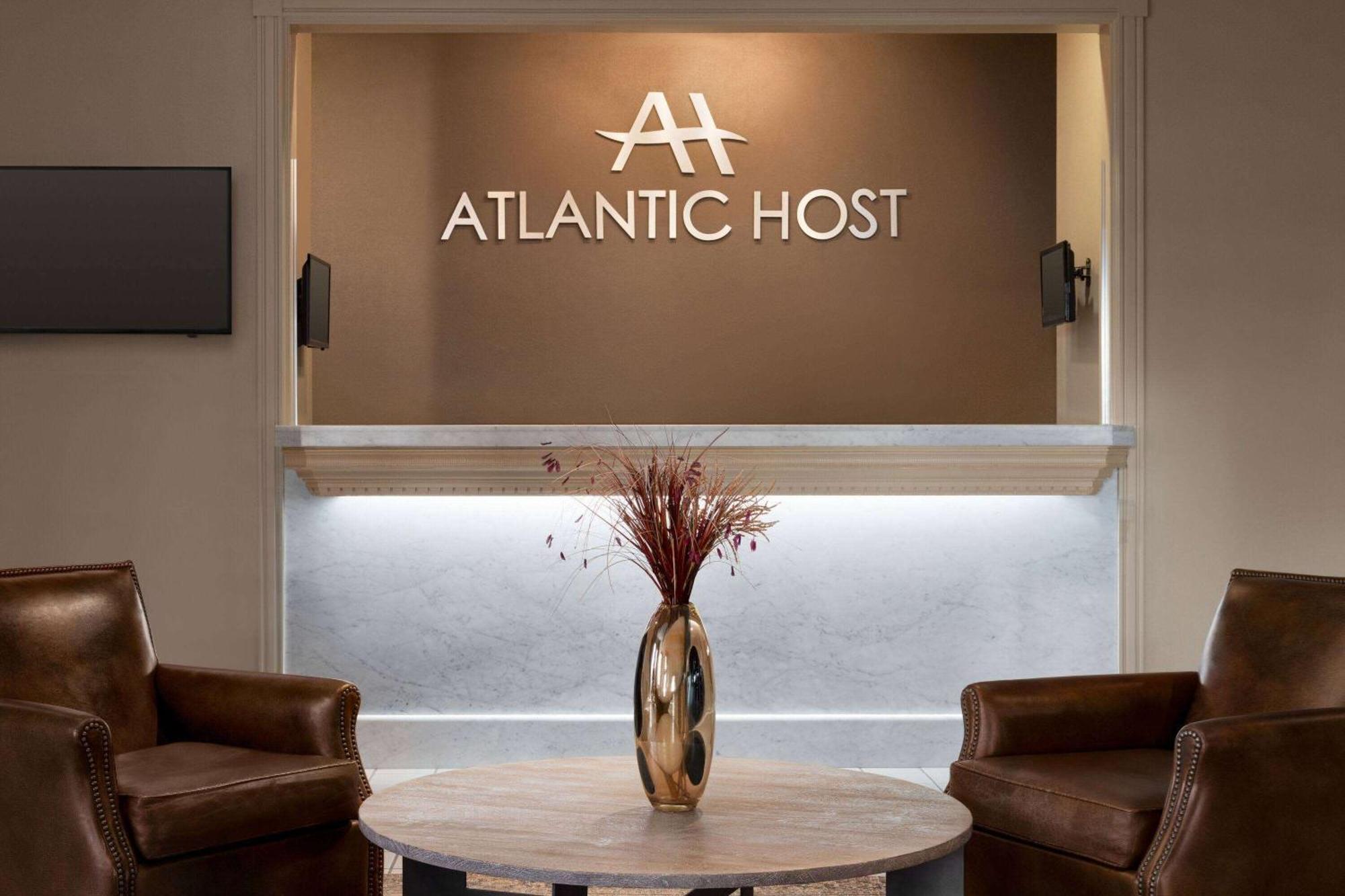 Atlantic Host Hotel, Trademark Collection By Wyndham Bathurst Exterior foto